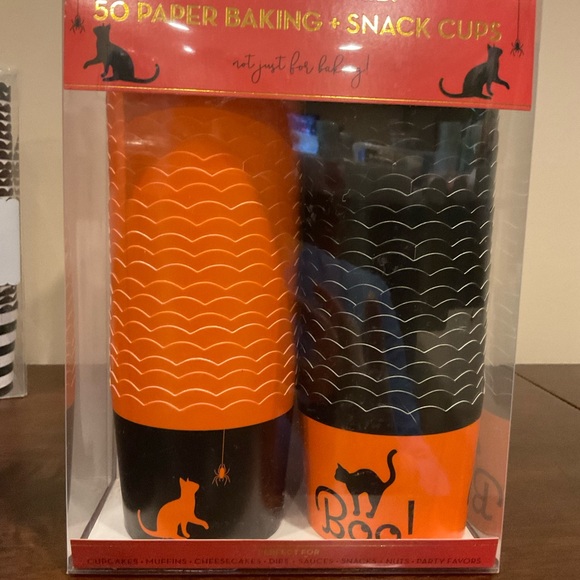2 New Packages of Baking Cups - Halloween! 🎃 - Picture 3 of 4